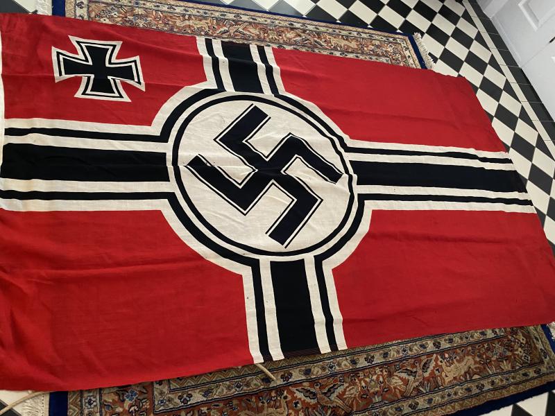 A COMPLETE NAVY MARKED KRIEGSFLAG  150 x 250.