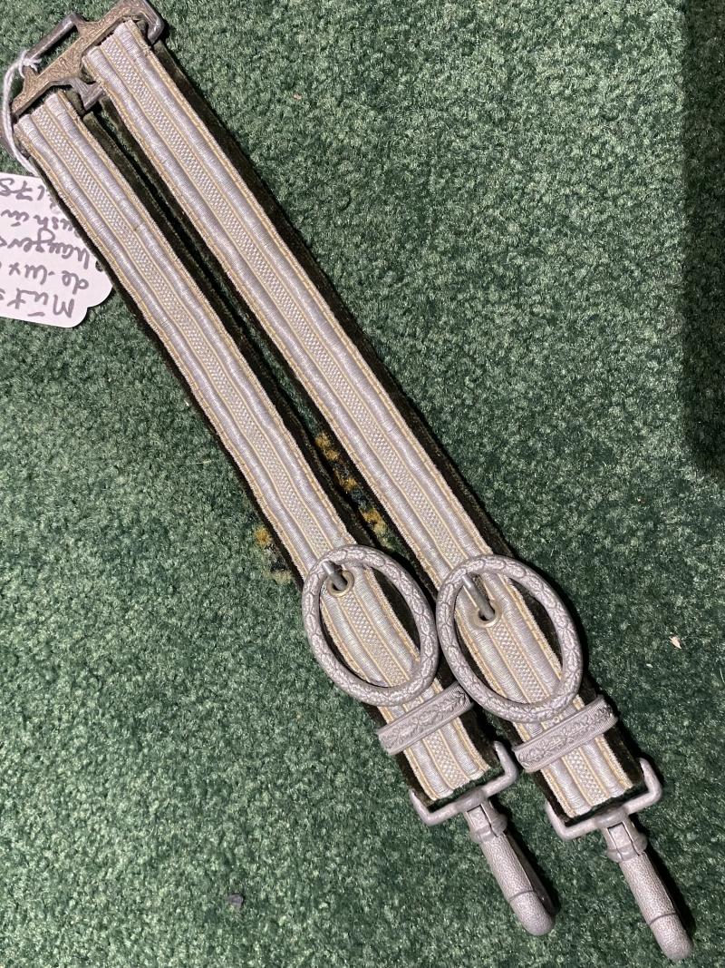 SET OF ARMY DAGGER HANGERS MINT CONDITIKN WITH WIDE FABRIC.