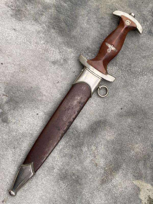 AN EARLY SA IN NEAR MINT CONDITION WITH RARE 9/10 MAKER.