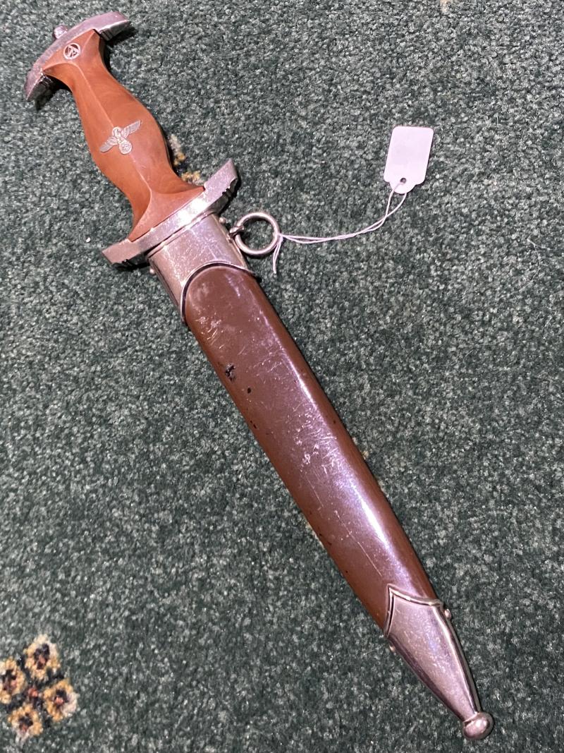 A WONDERFUL EXAMPLE OF A ‘TRANSITIONAL’ DOUBLE MARKED SA DAGGER BY EICKHORN.