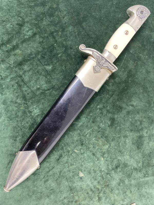 AN AFFORDABLE TENO MANS HEWER.