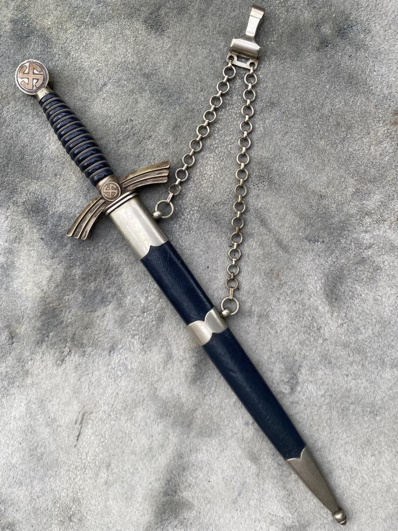 A REALLY ‘PRIME’ EXAMPLE OF AN EARLY 1st Pattn LUFTWAFFE DAGGER BY SMF.