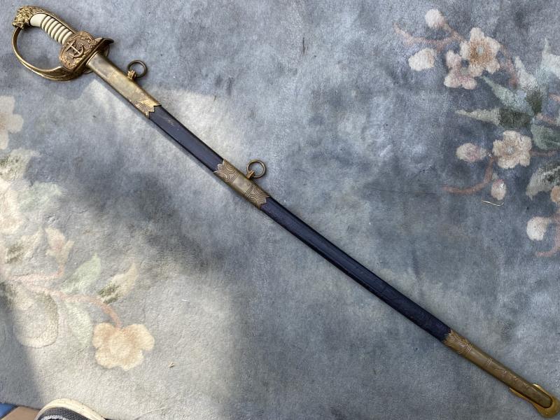 A VERY GOOD EXAMPLE OF A WEIMAR/THIRD REICH PERIOD NAVAL OFFICERS SWORD.