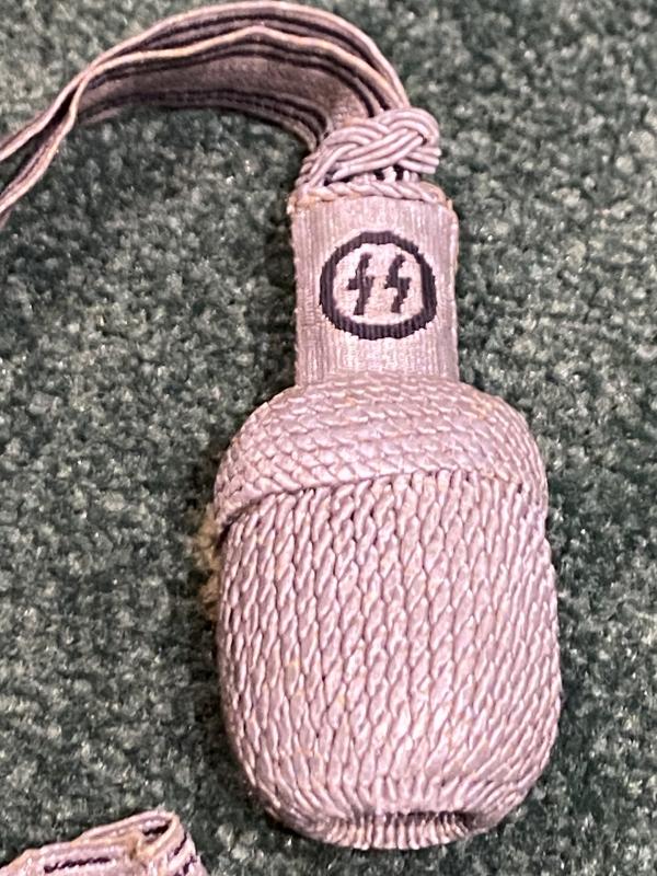 VERY RARE SS OFFICERS BULLION SWORD KNOT.