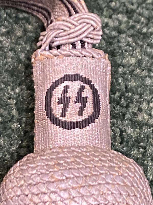 VERY RARE SS OFFICERS BULLION SWORD KNOT.