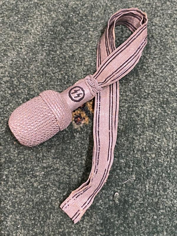 VERY RARE SS OFFICERS BULLION SWORD KNOT.