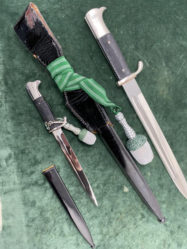 A MINT, LONG SINGLE ETCHED DRESS BAYONET WITH MATCHING MINIATURE!!