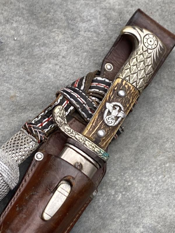 AN EXCELLENT ‘RURAL’ POLICE BAYONET, WITH FROG AND LARGE PORTAPEE.