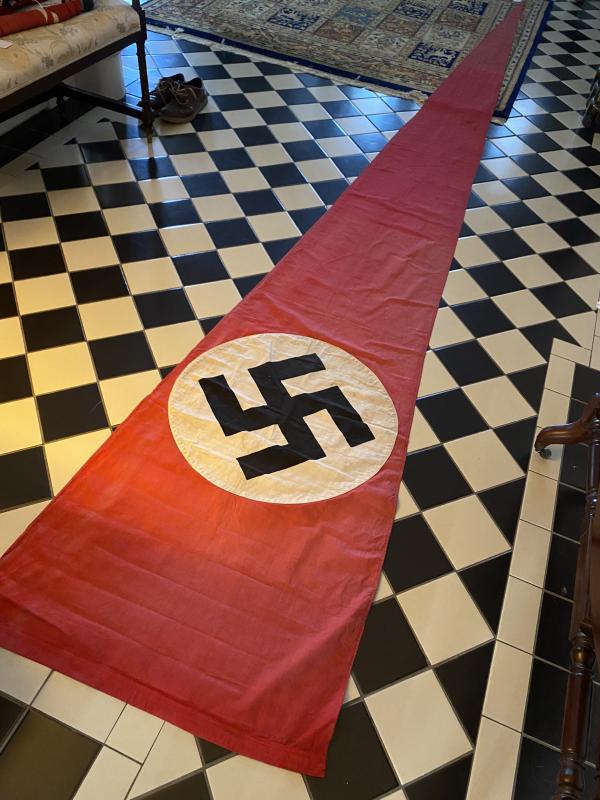 EXTREMELY LONG NSDAP/PARTY BUILDING 'STREAMER' FLAG DRAPE!