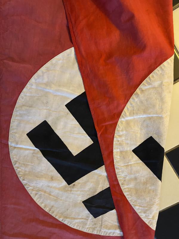 EXTREMELY LONG NSDAP/PARTY BUILDING 'STREAMER' FLAG DRAPE!