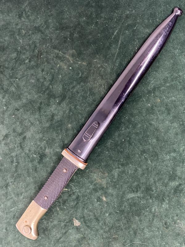 A NEAR MINT EXAMPLE OF A SHORT K98 ‘PIONEER’ DRESS BAYONET.