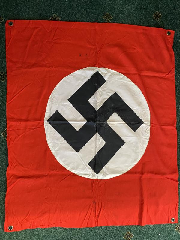 AN ORIGINAL THIRD REICH UNUSUAL VEHICLE RECOGNITION FLAG.