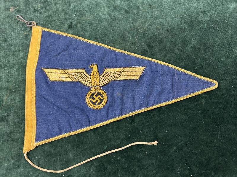 WW2 GERMAN NAVAL OFFICERS CAR PENNANT.