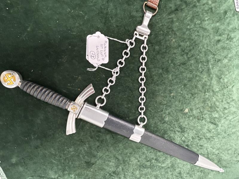A LUFTWAFFE 1st Pattn DAGGER - ALL ALUMINIUM FITTINGS BY P.D. LUNESCHLOSS. (Unusual maker)