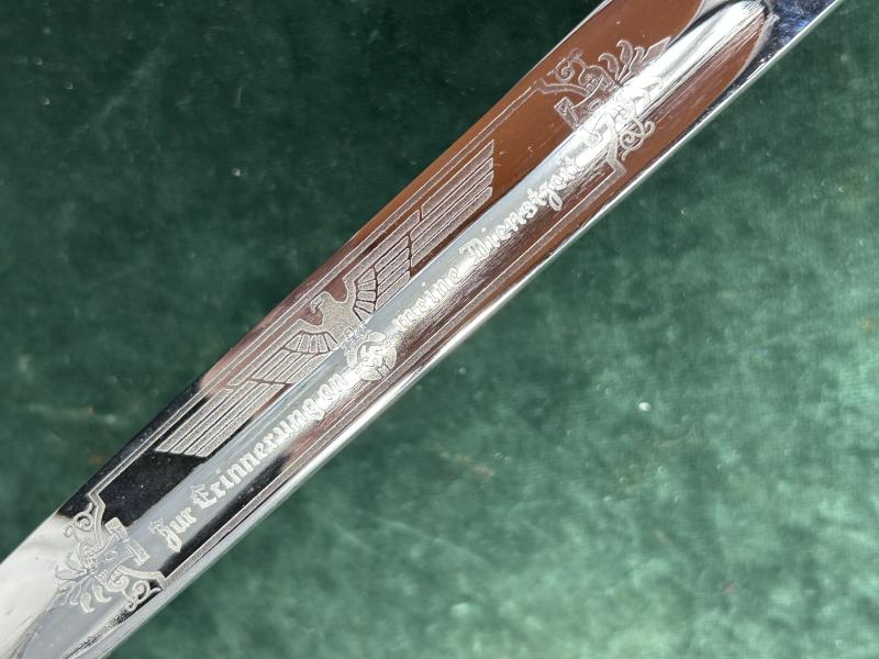 A SCARCE EXAMPLE OF A LONG SINGLE ETCHED BAYONET BY RICHARD HERDER.