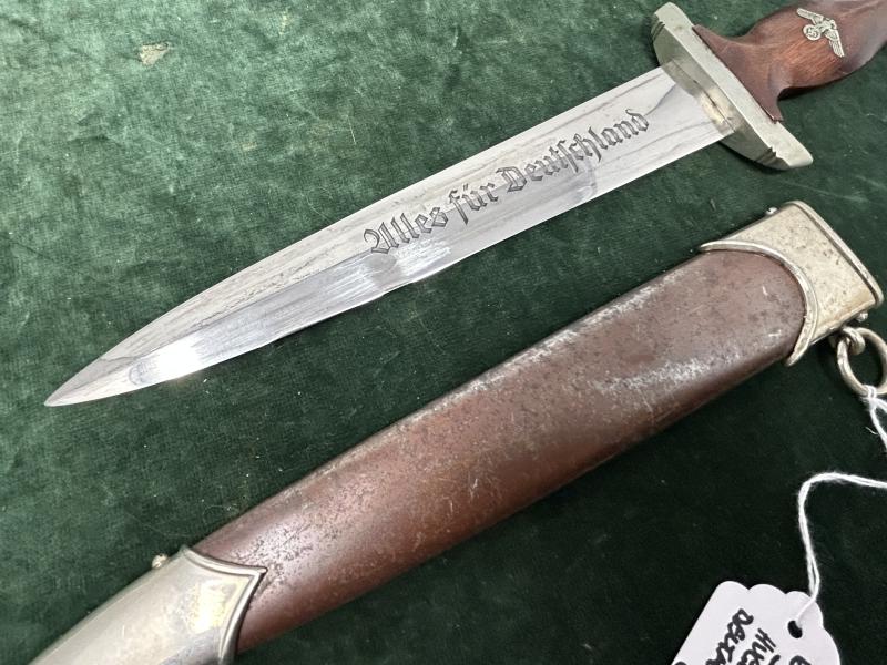 EARLY SA BY RARE MAKER HUGO LINDER.