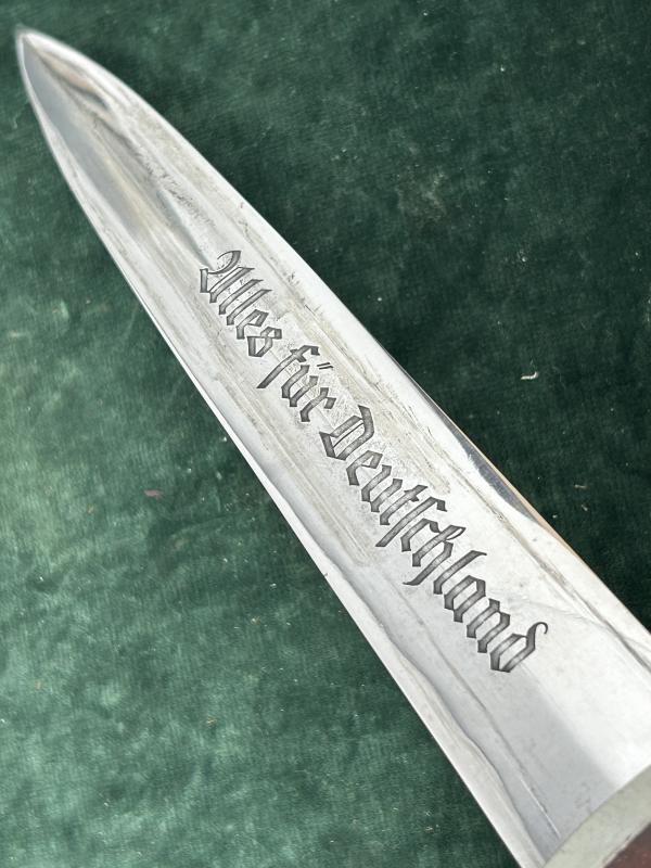 EARLY SA BY RARE MAKER HUGO LINDER.