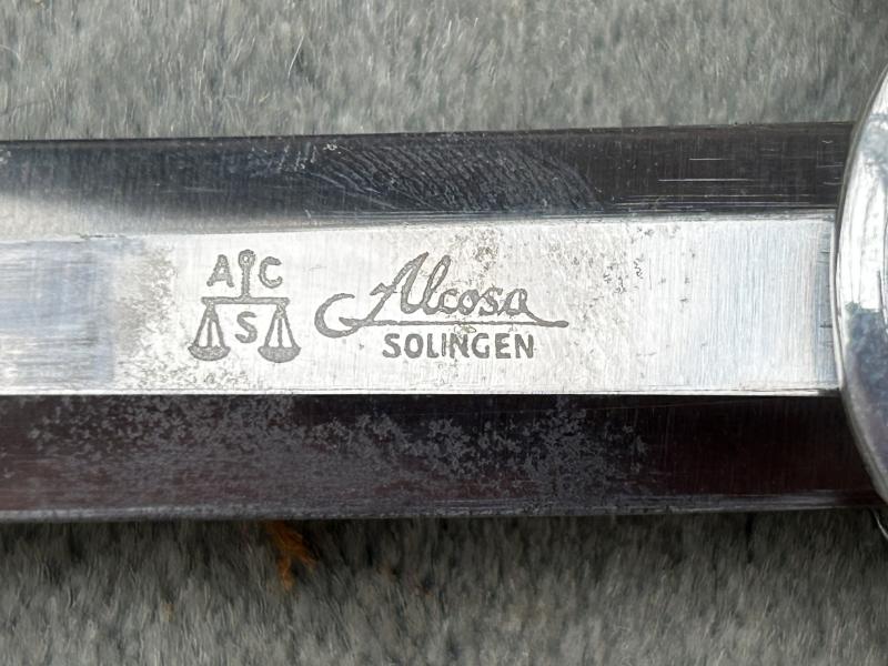 A MINT EXAMPLE OF LUFTWAFFE 2nd Pattn DAGGER BY ALCOSO. COMPLETE WITH HANGERS AND KNOT.