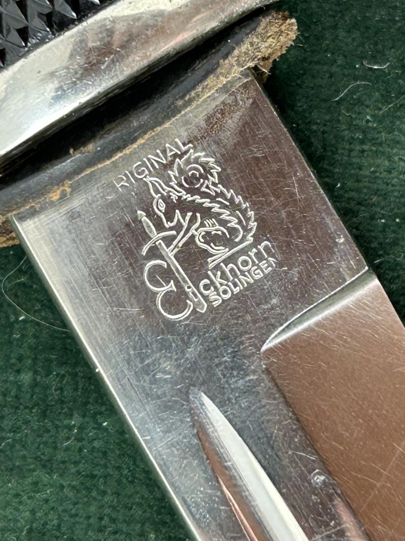 A CLASSIC - TEXT BOOK SHORT SINGLE ETCHED ‘SERVICE TIME’ DRESS BAYONET BY EICKHORN.