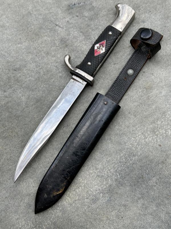 MOST UNUSUAL AND RARE LATER VARIATION TYPE HJ DAGGER BY WKC.