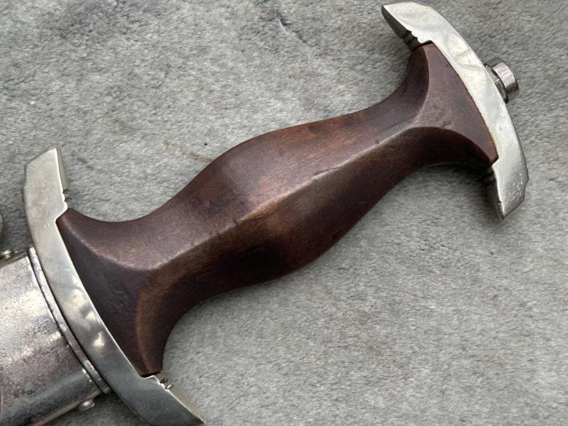A TRANSITIONAL SA DAGGER BY VERY RARE MAKER H.A. HERB A.G. M7/69.