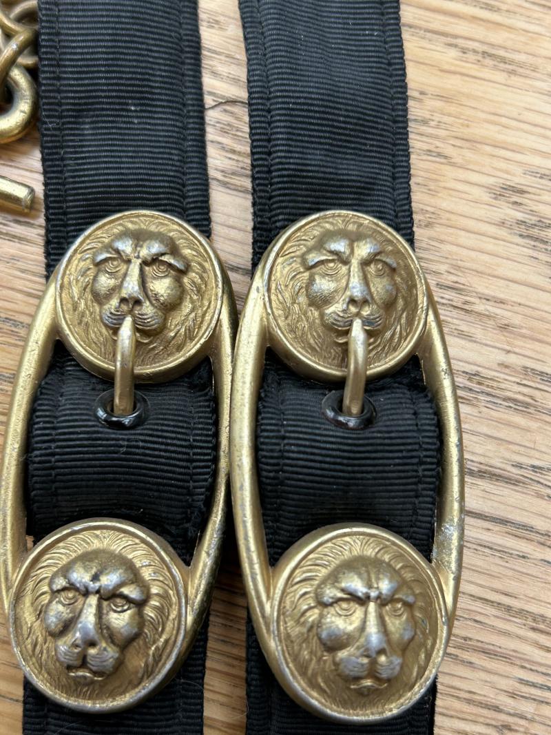 A VERY NICE SET OF KRIEGSMARINE DAGGER HANGERS/STRAPS COMPLETE WITH THE ORIGINAL UNDER-TUNIC BELT
